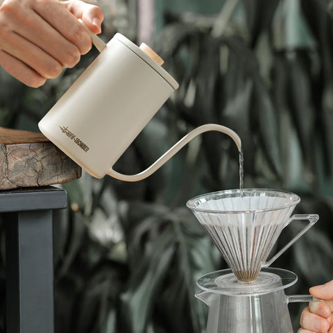 Mhw-3Bomber Planet Hand Brewing Kettle 400 ml - Matte White